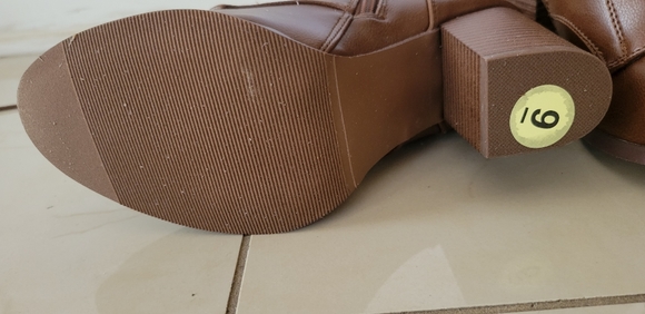 Boot - Picture 3 of 3